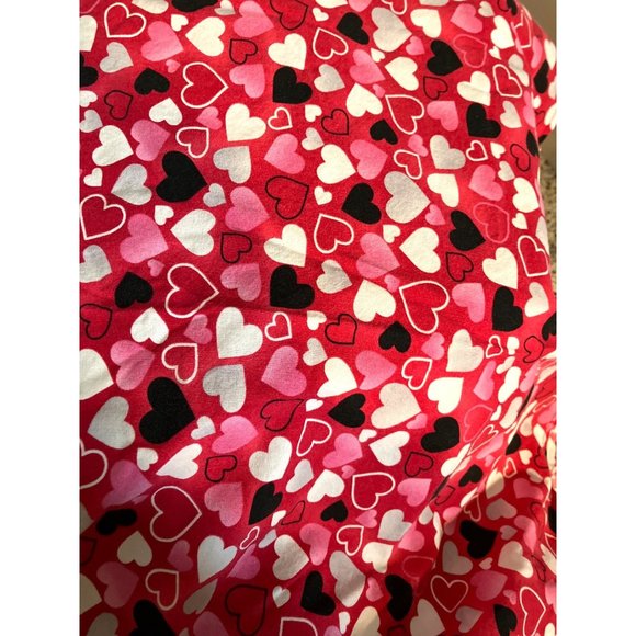 Valentine's Day Hearts Medical Scrub Top Size 2X - Picture 2 of 10